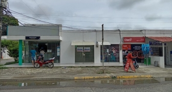 LOCAL EN LA ESMERALDA
